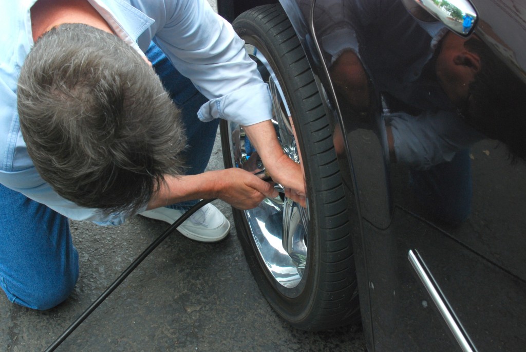 Tire pressure gauge
